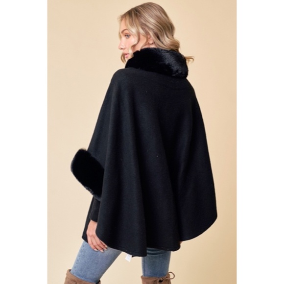 Black Solid Faux Fur Trimmed Soft Fuzzy Poncho Cape Coat Women's Fall Winter - Picture 6 of 6